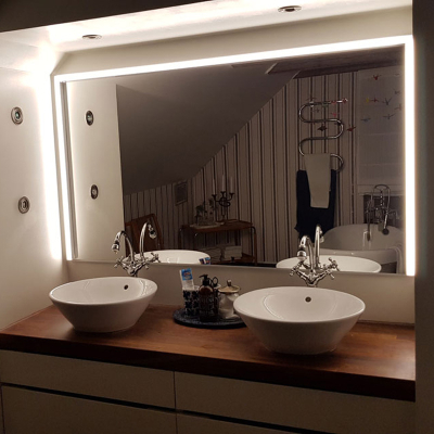 Dynamisk vit led tejp 19,2W/m 24V IP62