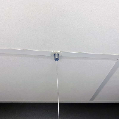 Monterings-clip med gänga för innertak